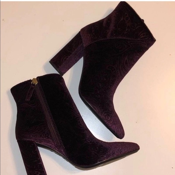 Deep purple or Burgundy block heel boots - Picture 3 of 4